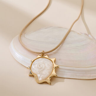 lucky wheel shell pendant necklace – ocean inspired minimalist jewellery